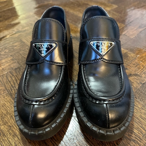 Prada loafers brushed leather size 38 - Picture 1 of 6